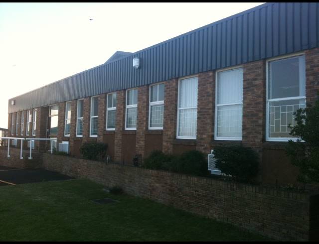1,400M² FACTORY TO LET IN PAARDEN EILAND